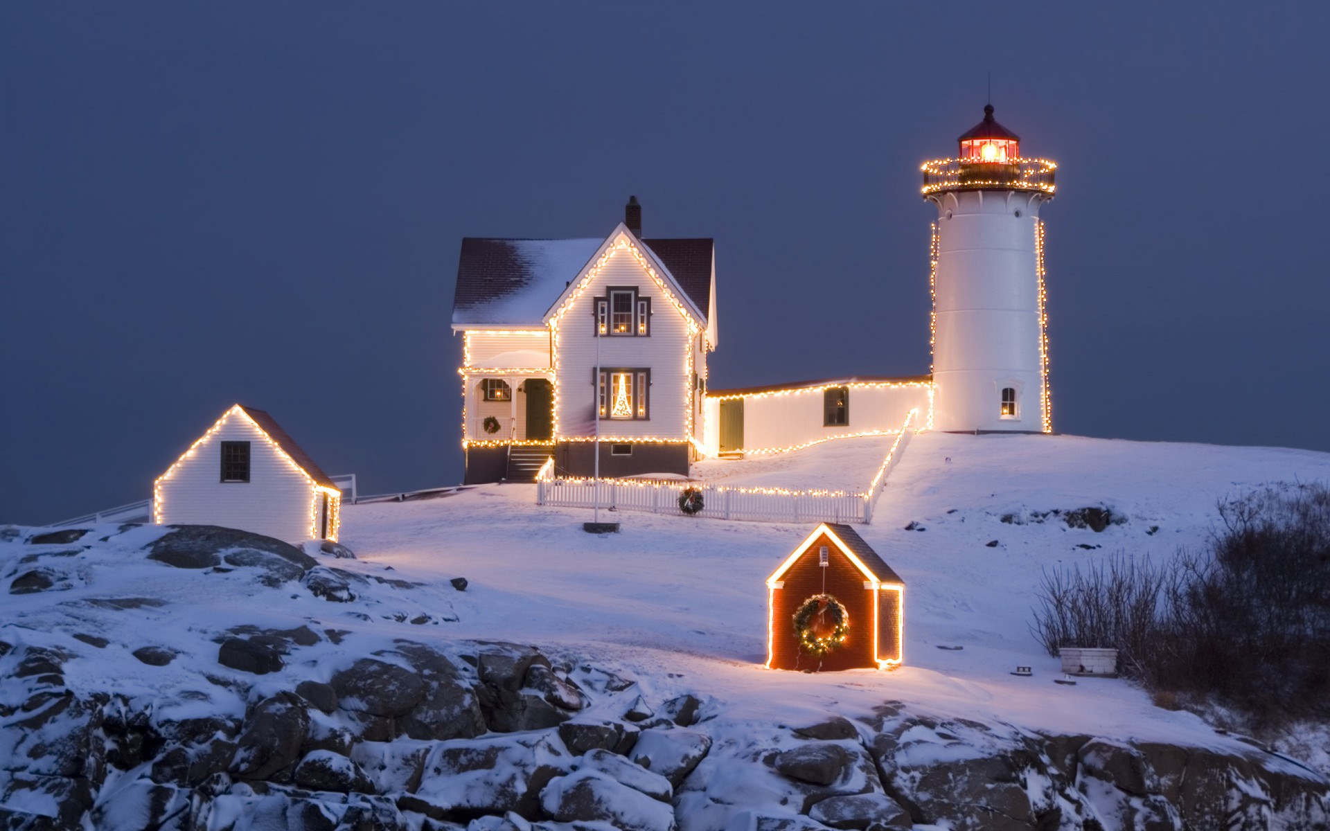 lighthouse christmas night sky new year