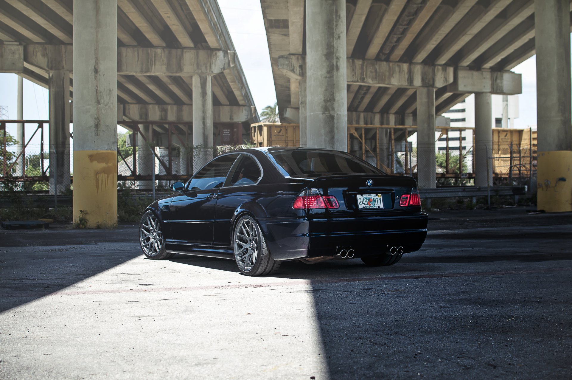 bmw m3 e46 azul oscuro bmw azul oscuro puente soportes de hormigón