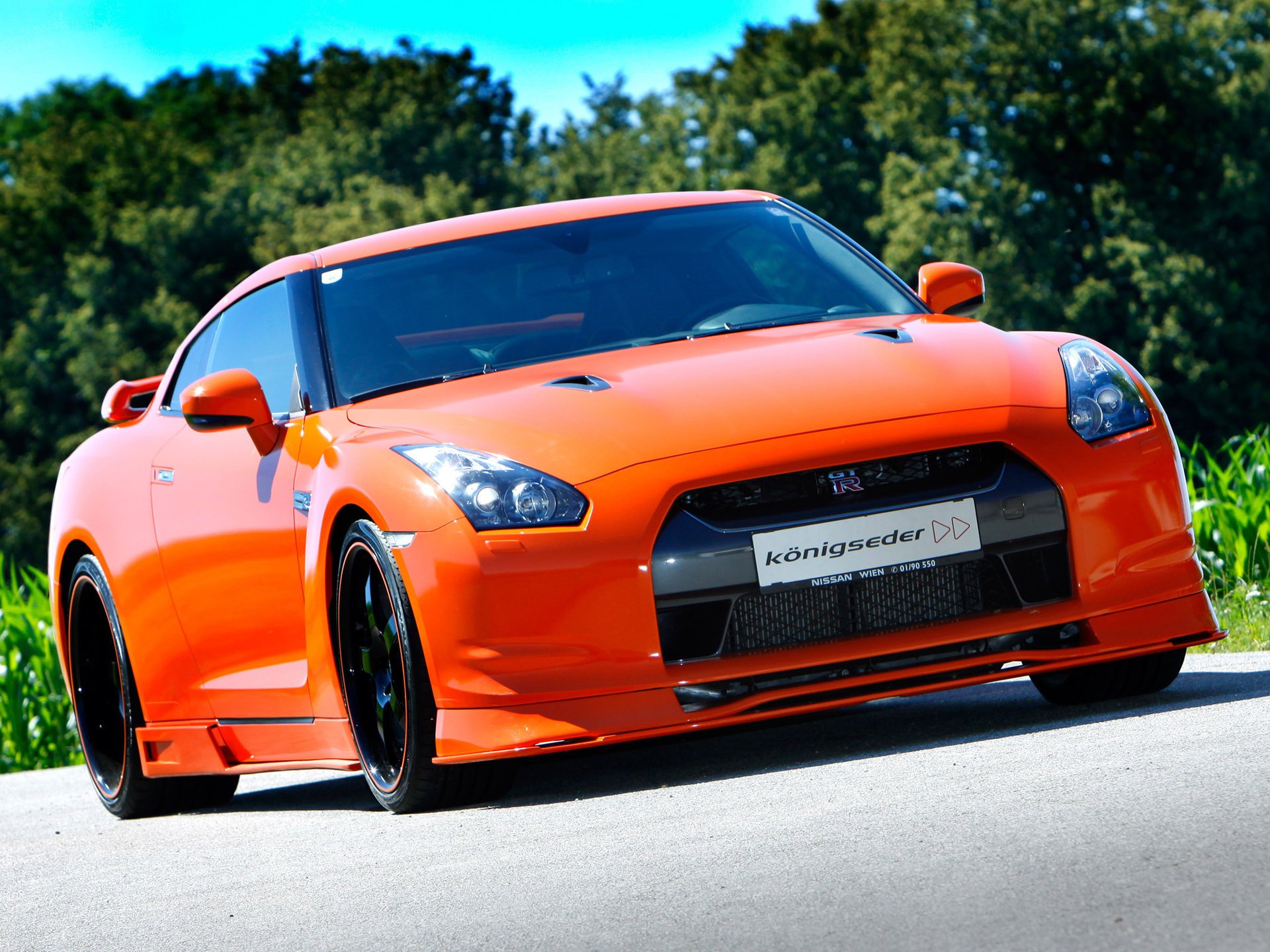 nissan koenigseder orange nissan orange przód gt-r