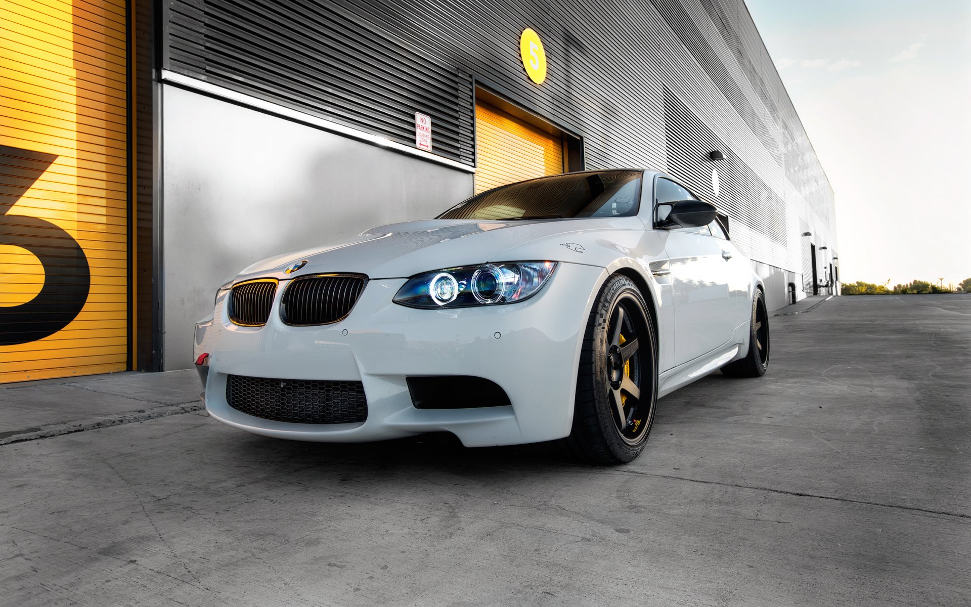 bmw m3 e92 blanc roues volk racing bmw lumière du jour jantes volk racing