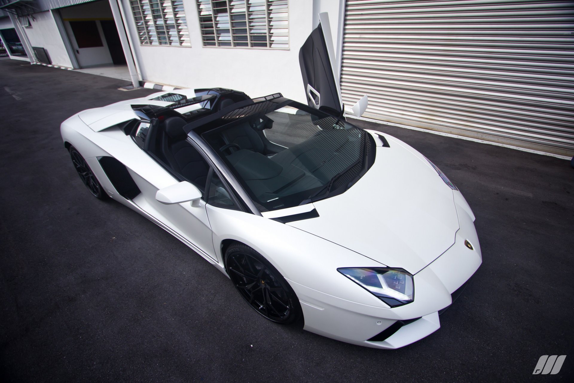 lamborghini aventador roadster lp700-4 prestigieux malaisie supercar exotique lamborghini aventador blanc