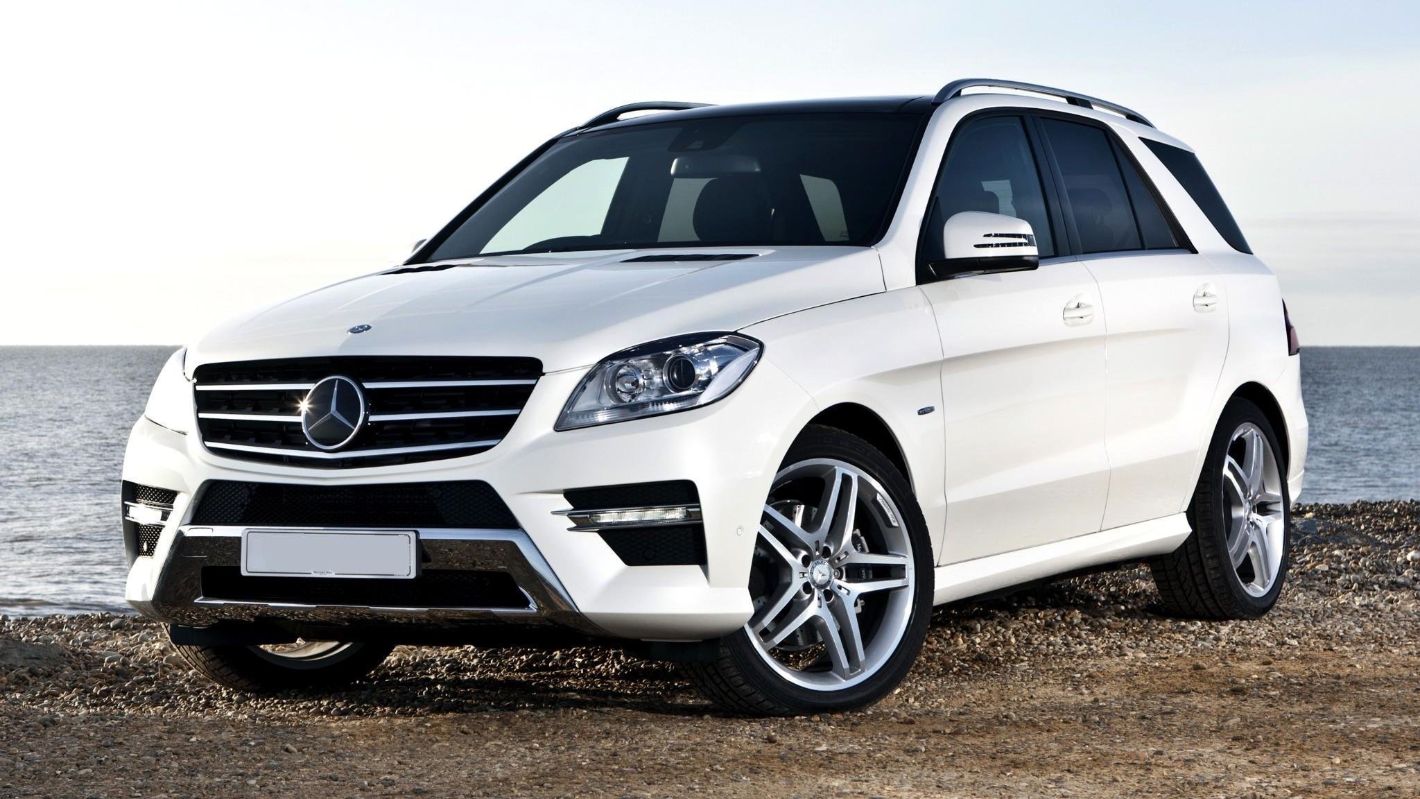 car wallpaper white mercedes benz ml350 bluetec amg sports package 2012 automotive desktop wallpaper mercedes ml350 amg new beautiful car 1920x1080