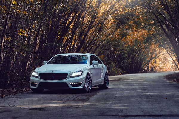 White mercedes cls 63 amg car