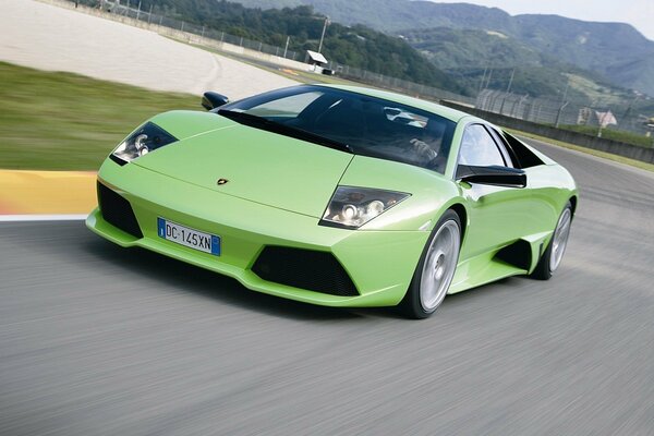 Lamborghini z prędkością światła, supersamochód!!!