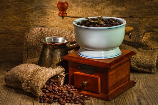 There are fragrant coffee beans in the coffee grinder