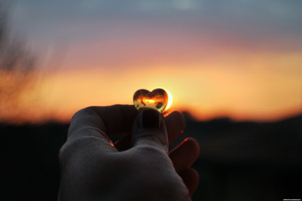 Cuore di vetro, bellissimo bagliore di luce