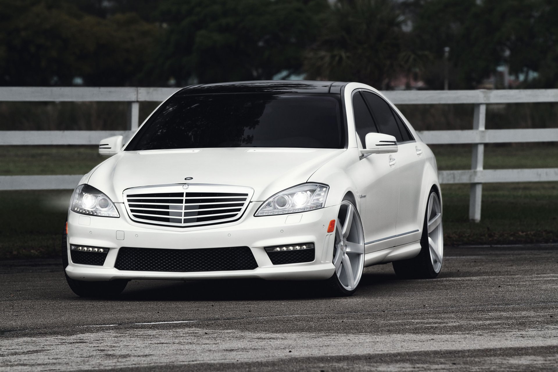 mercedes-benz classe s s 63 blanc mercedes benz