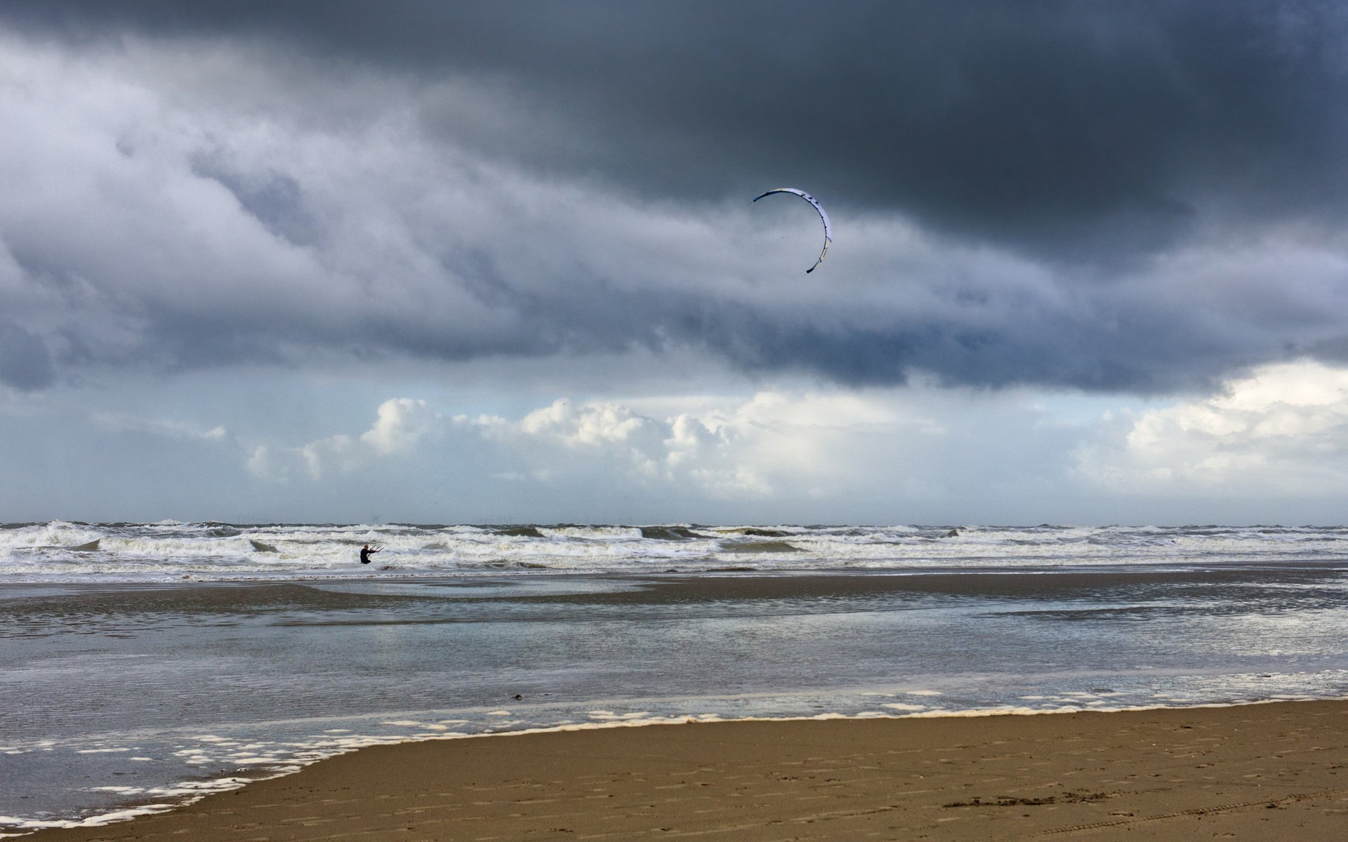 kite surfing the sky sea wave