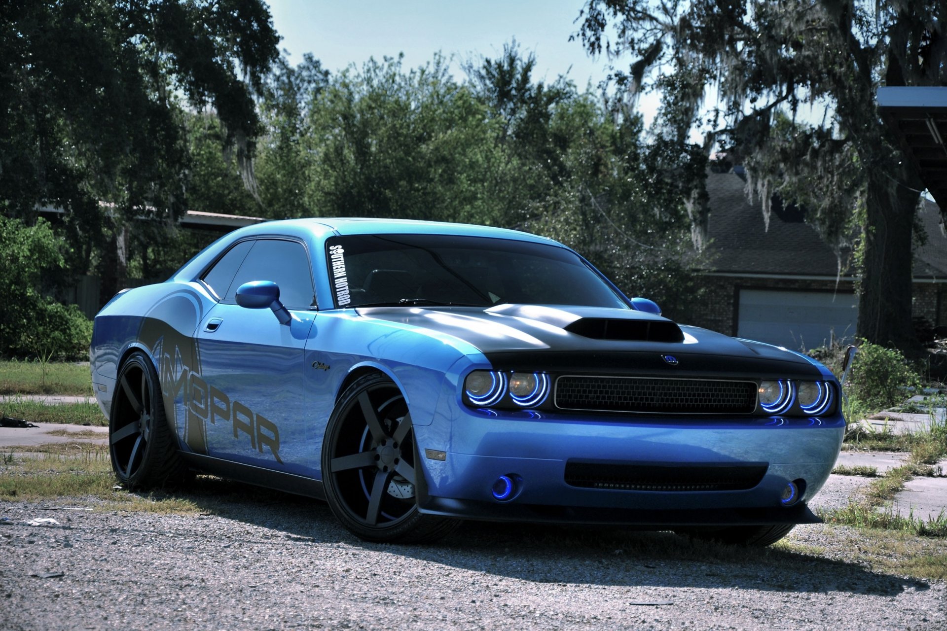 ausweichen challenger auto autos tuning bäume