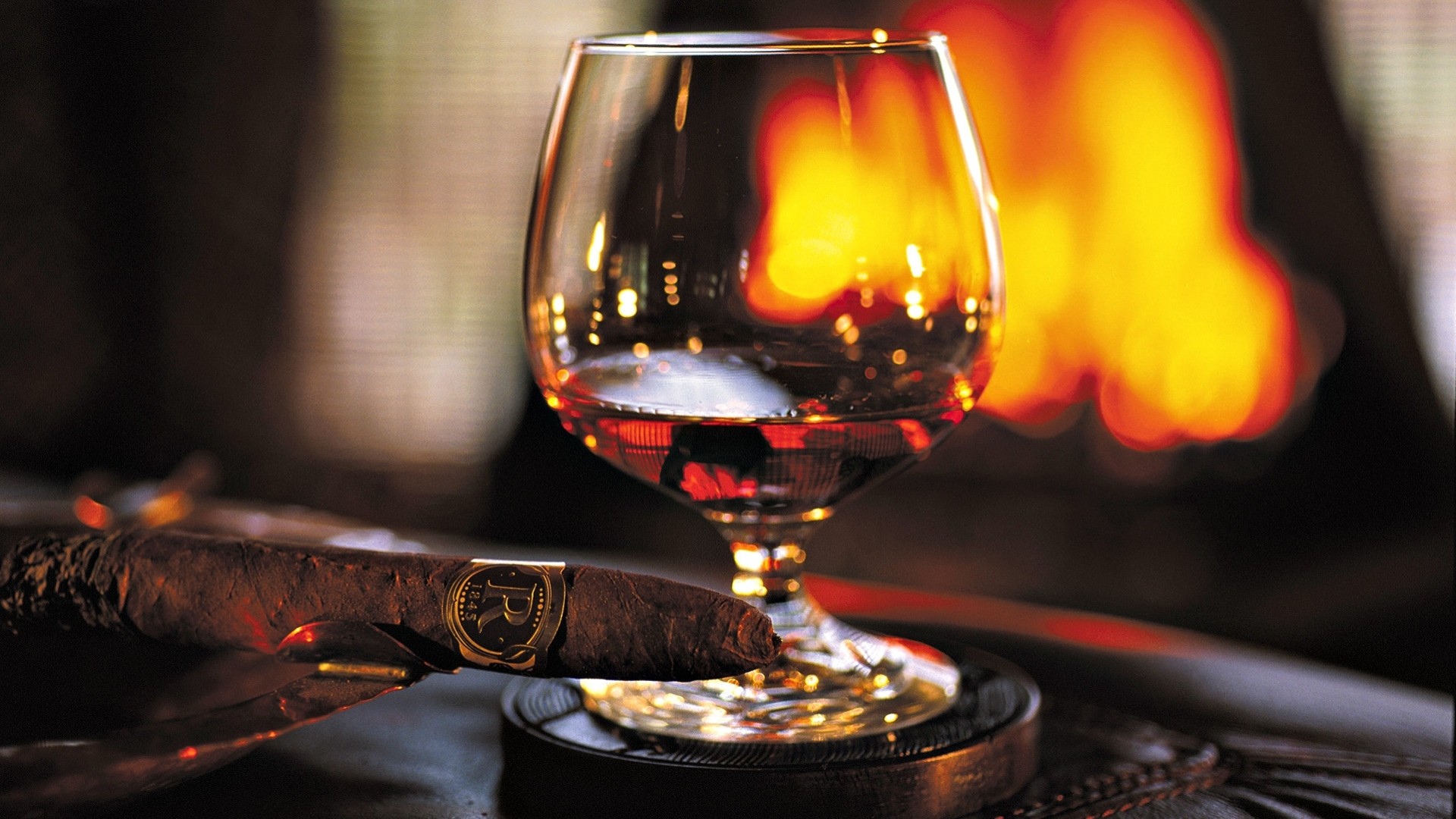 glas zigarre cognac