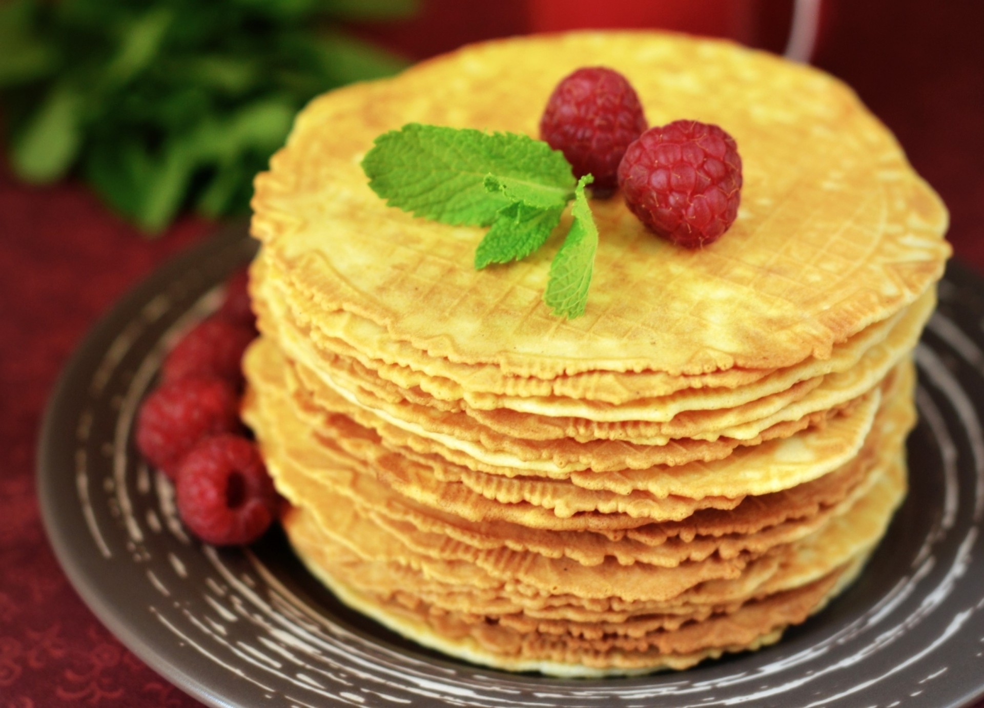 pfannkuchen essen himbeeren beeren