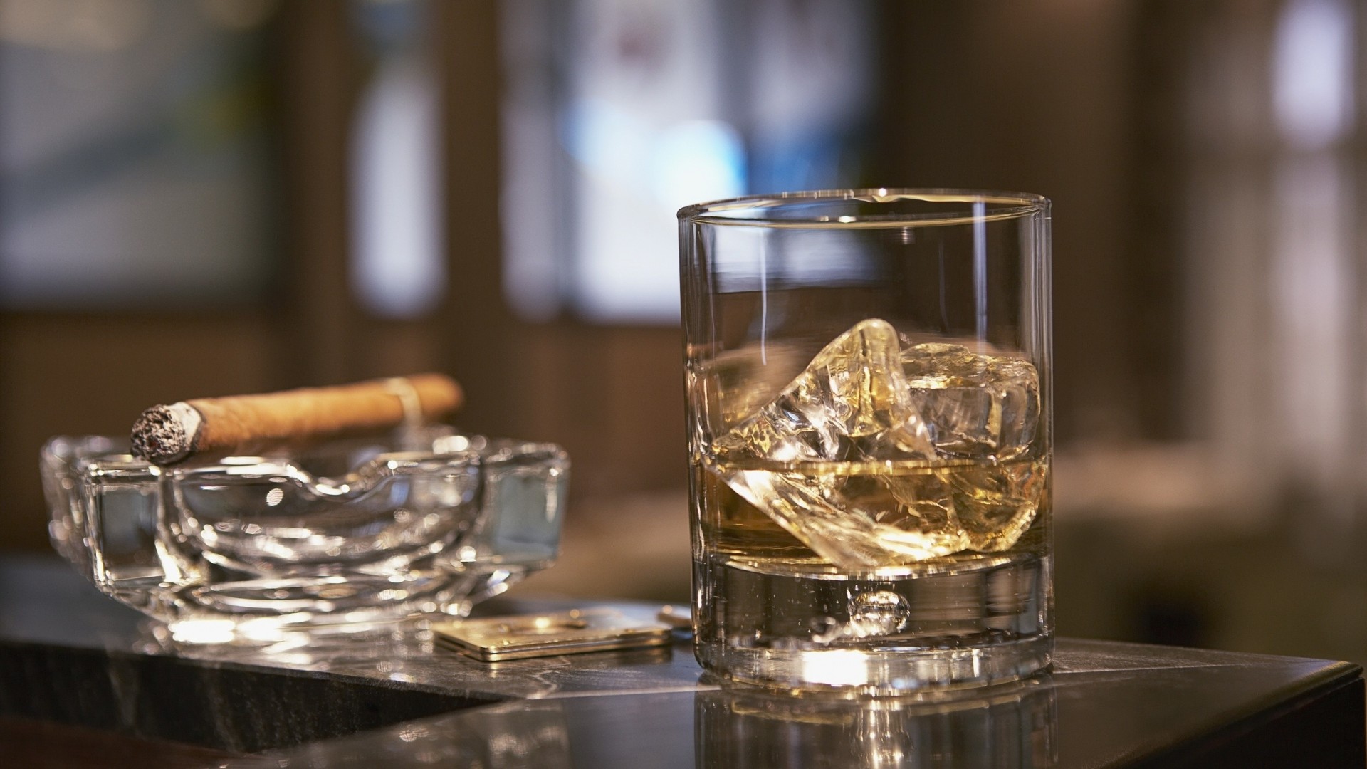 whisky lód cygaro szkło popielniczka