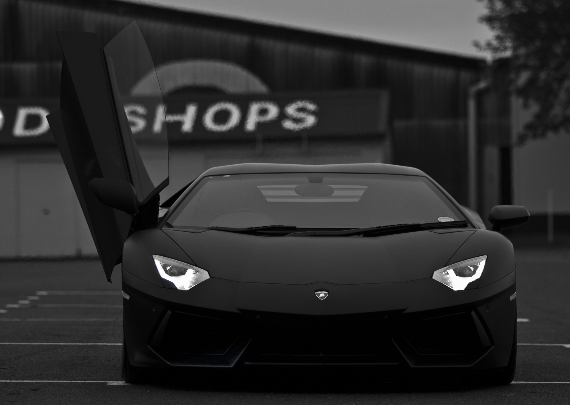 lamborghini aventador lp700-4 black supercar