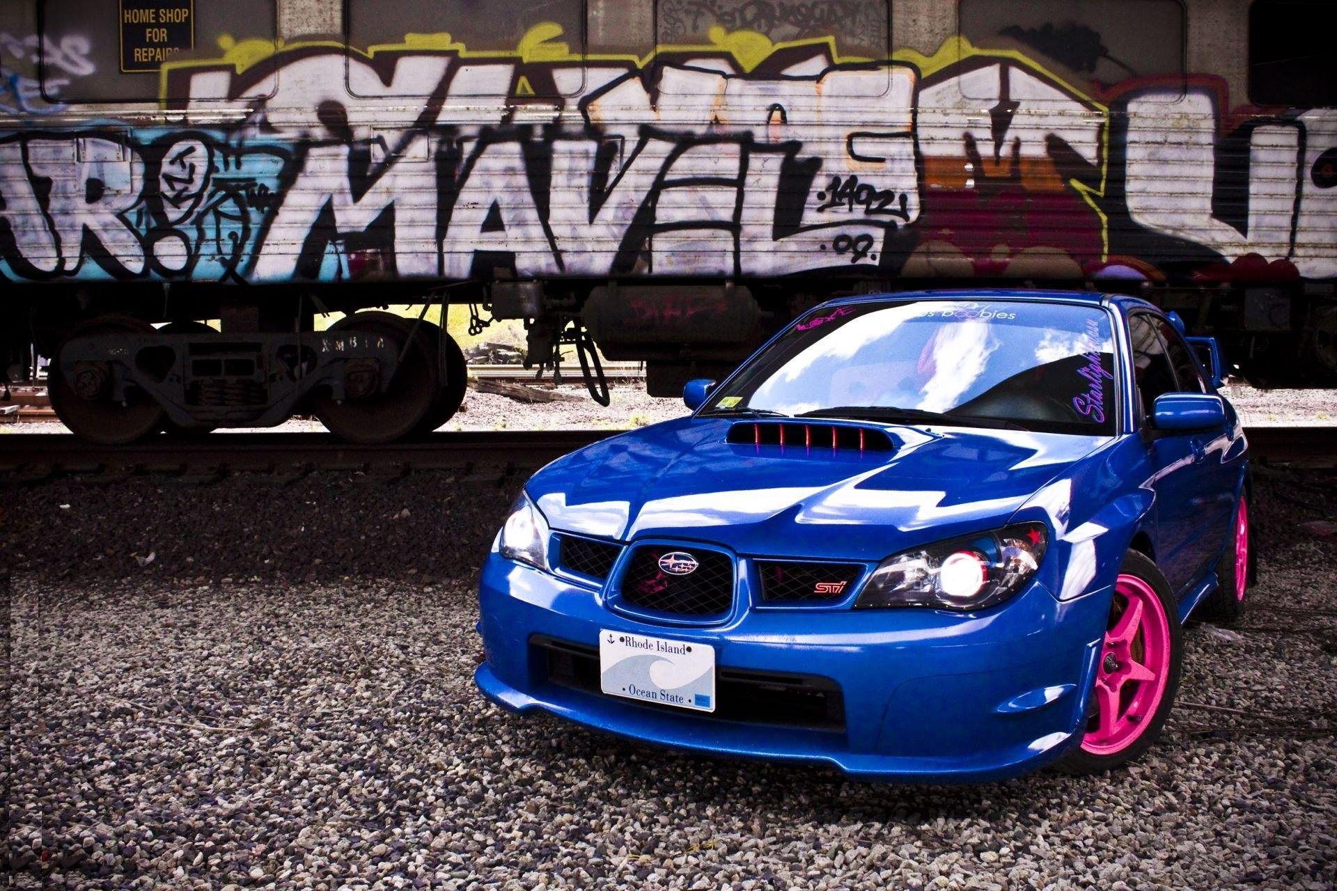 ubaru impreza niebieskie felgi różowy wagon grafitowy tuning kolejowy