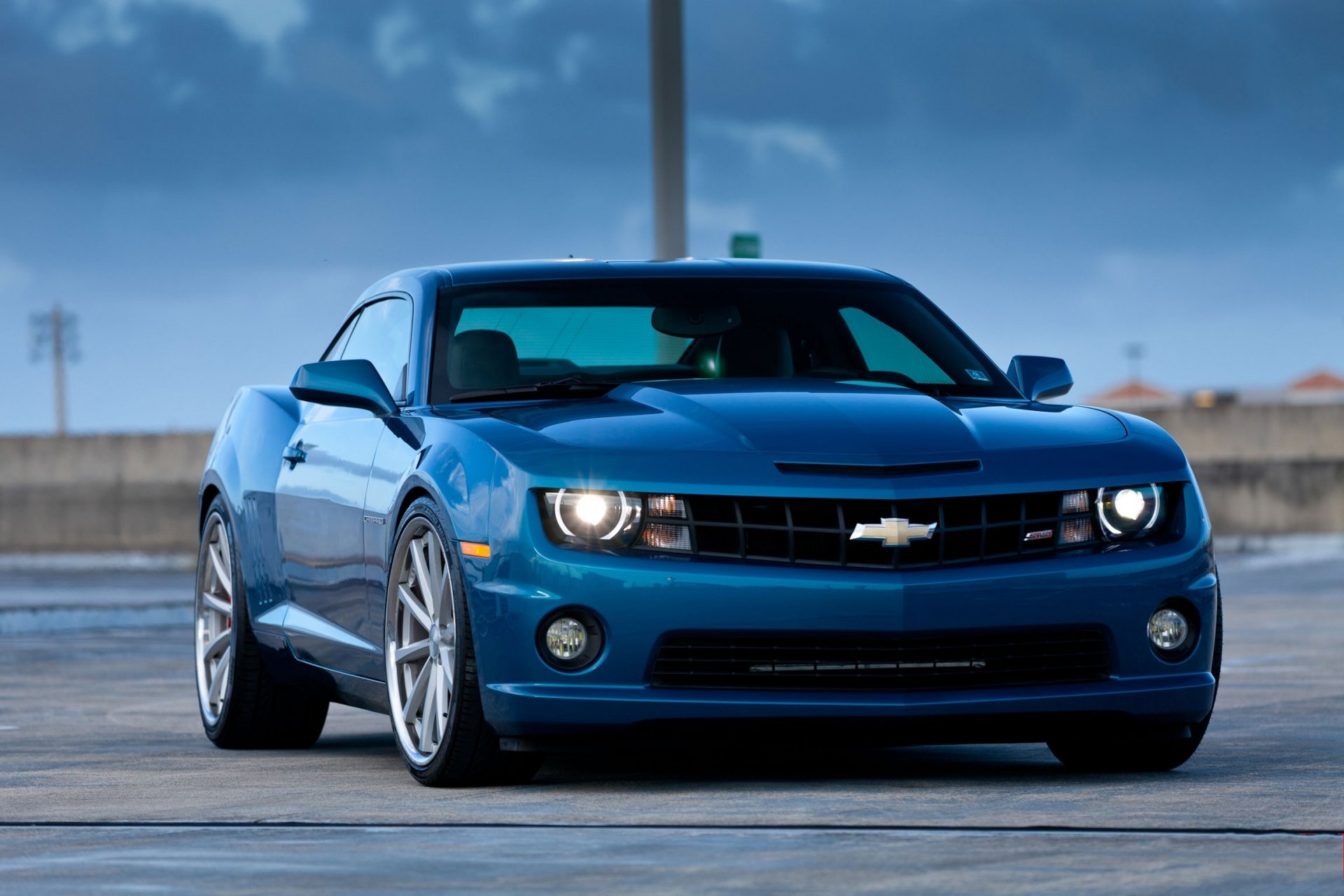 chevrolet camaro ss blue chevrolet camaro ss front headlights tinting reflection