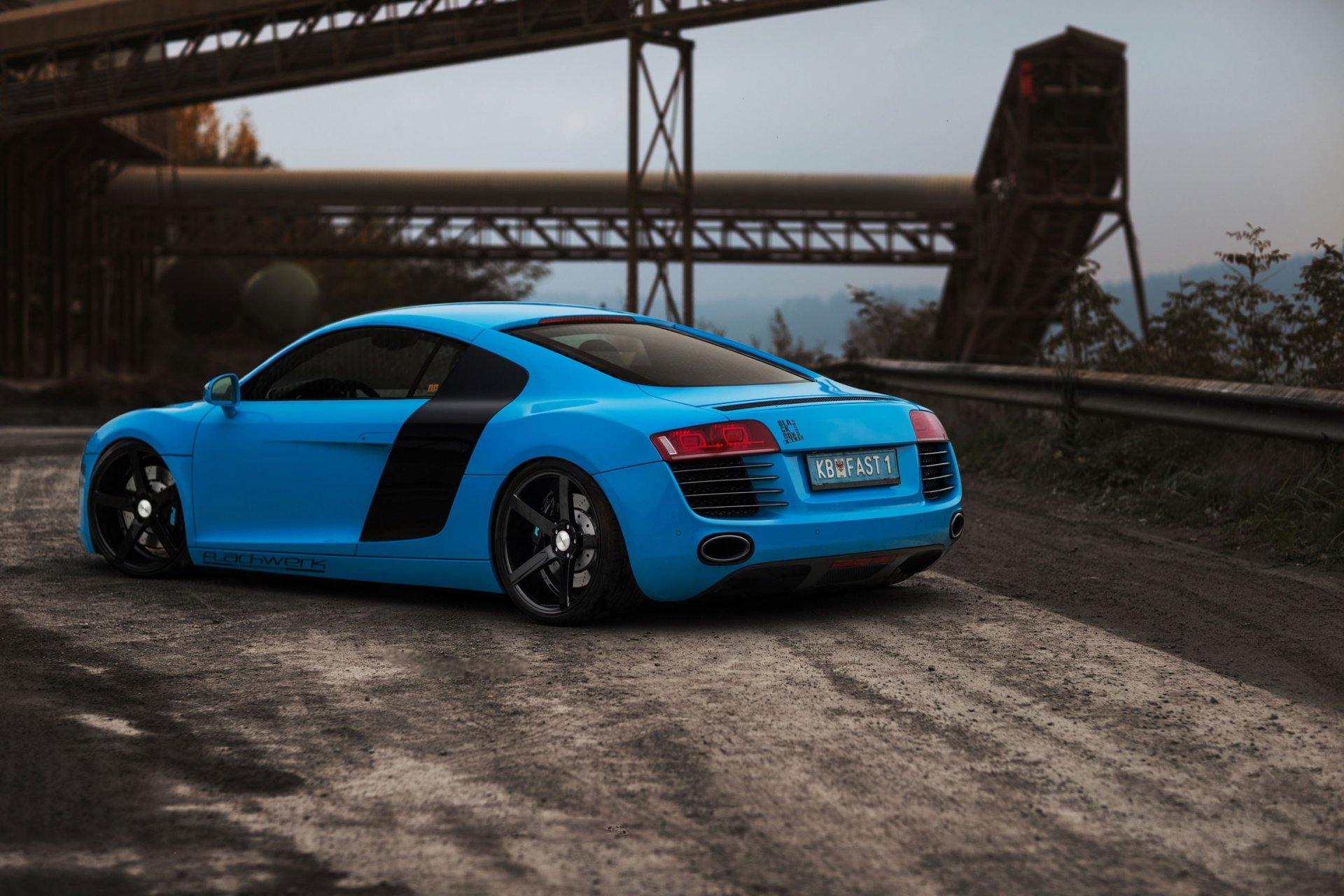 audi r8 azul audi r8 cian vista trasera carretera bumper