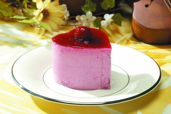 Light berry cake with a layer of jelly