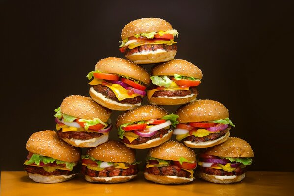Hamburgers are so appetizing that you want to eat them