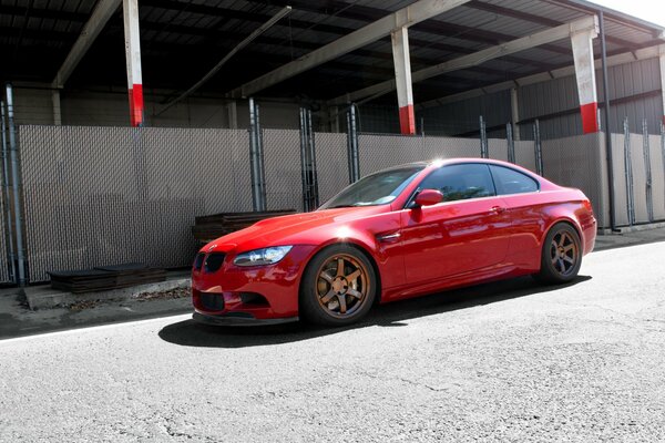 Rojo nuevo brillante BMW