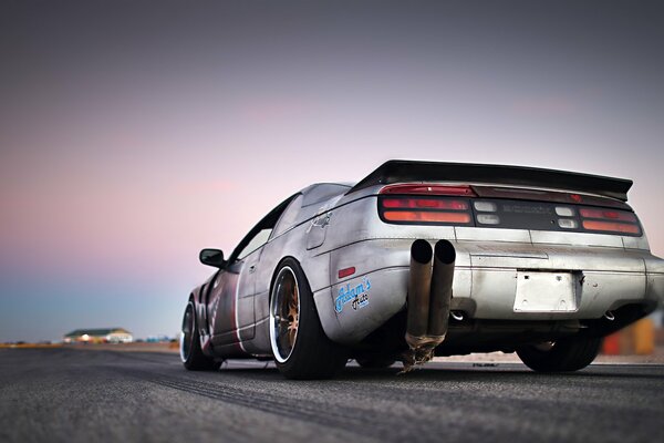 Nissan 300zx stylischer Sportwagen mit Tuning