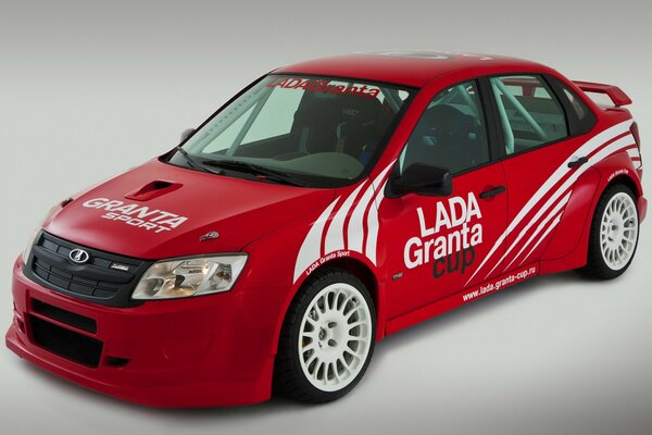 Lada deportiva de Grant en rojo