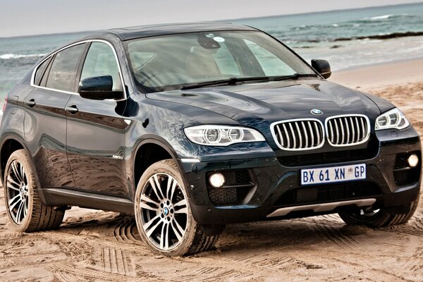 Arena en la playa para BMW no es un obstáculo