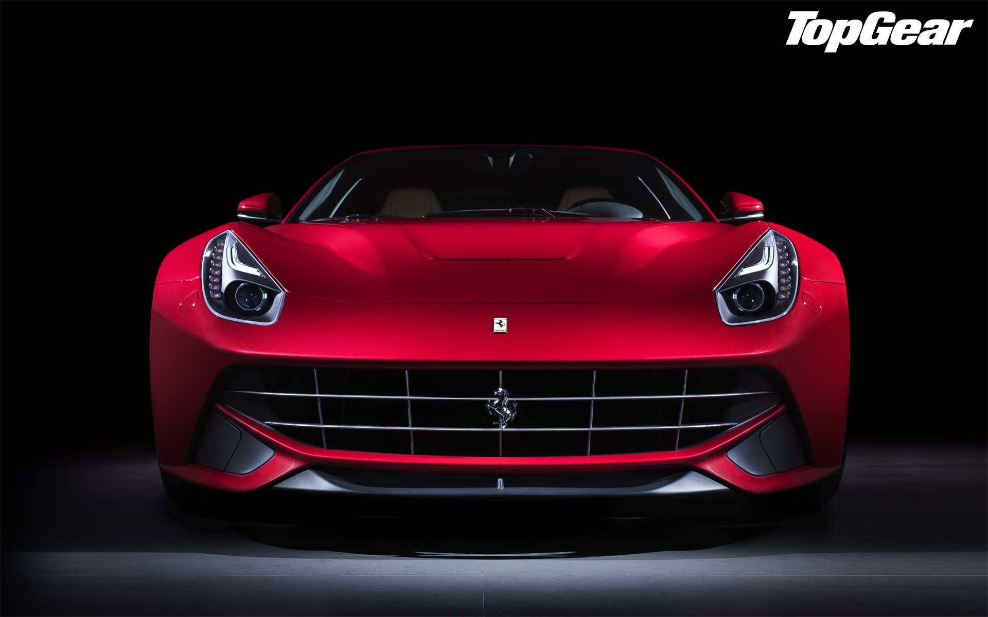 top gear top gear top gear beste sendung beste fernsehsendung ferrari f12 berlinetta ferrari f12 berlinetta supersportwagen rot front halbdunkel