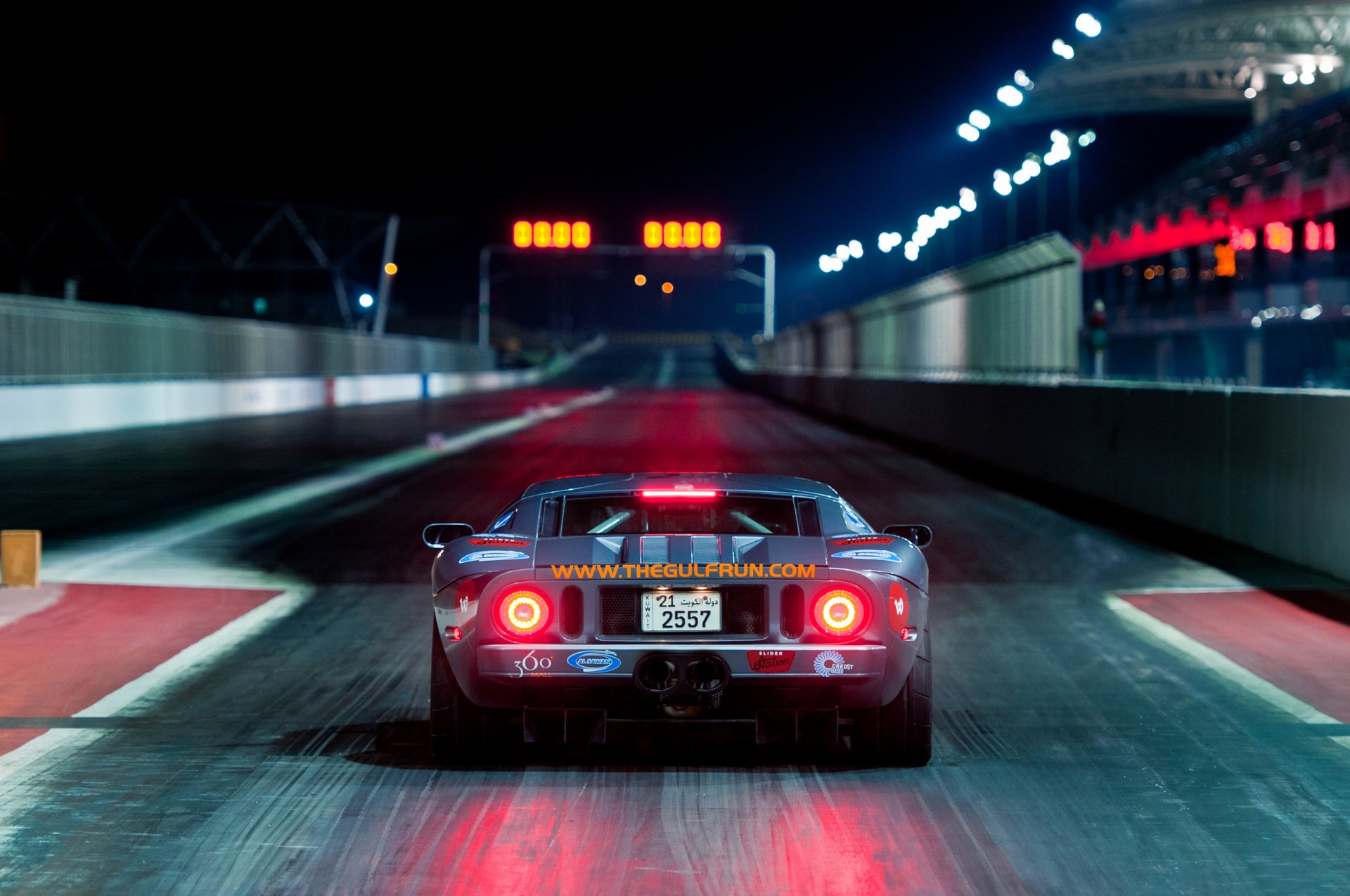 ford gt jt pista noche luces