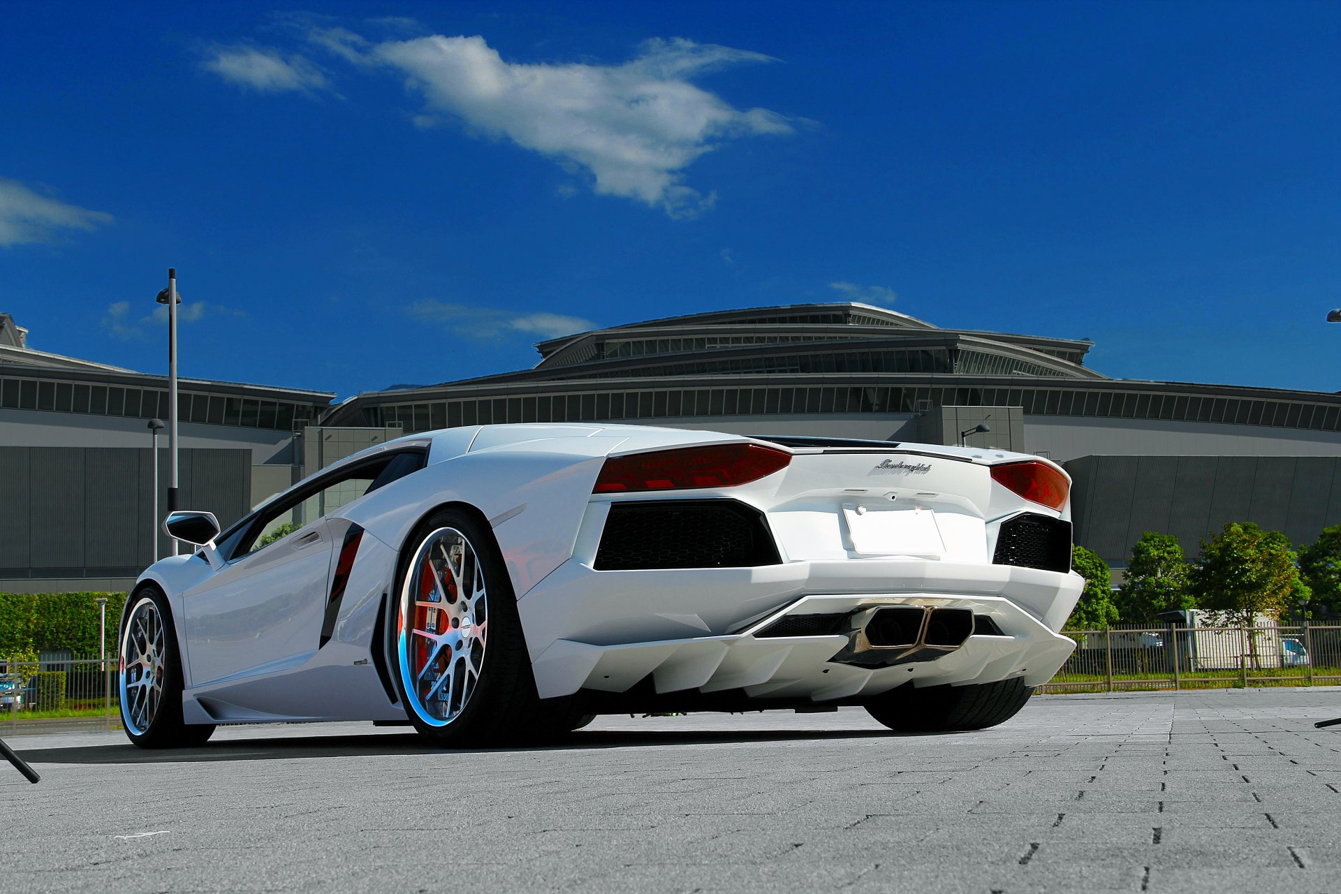 lamborghini aventadoe lp700-4 blanc ciel nuages lamborghini aventador arrière-cour carrelage