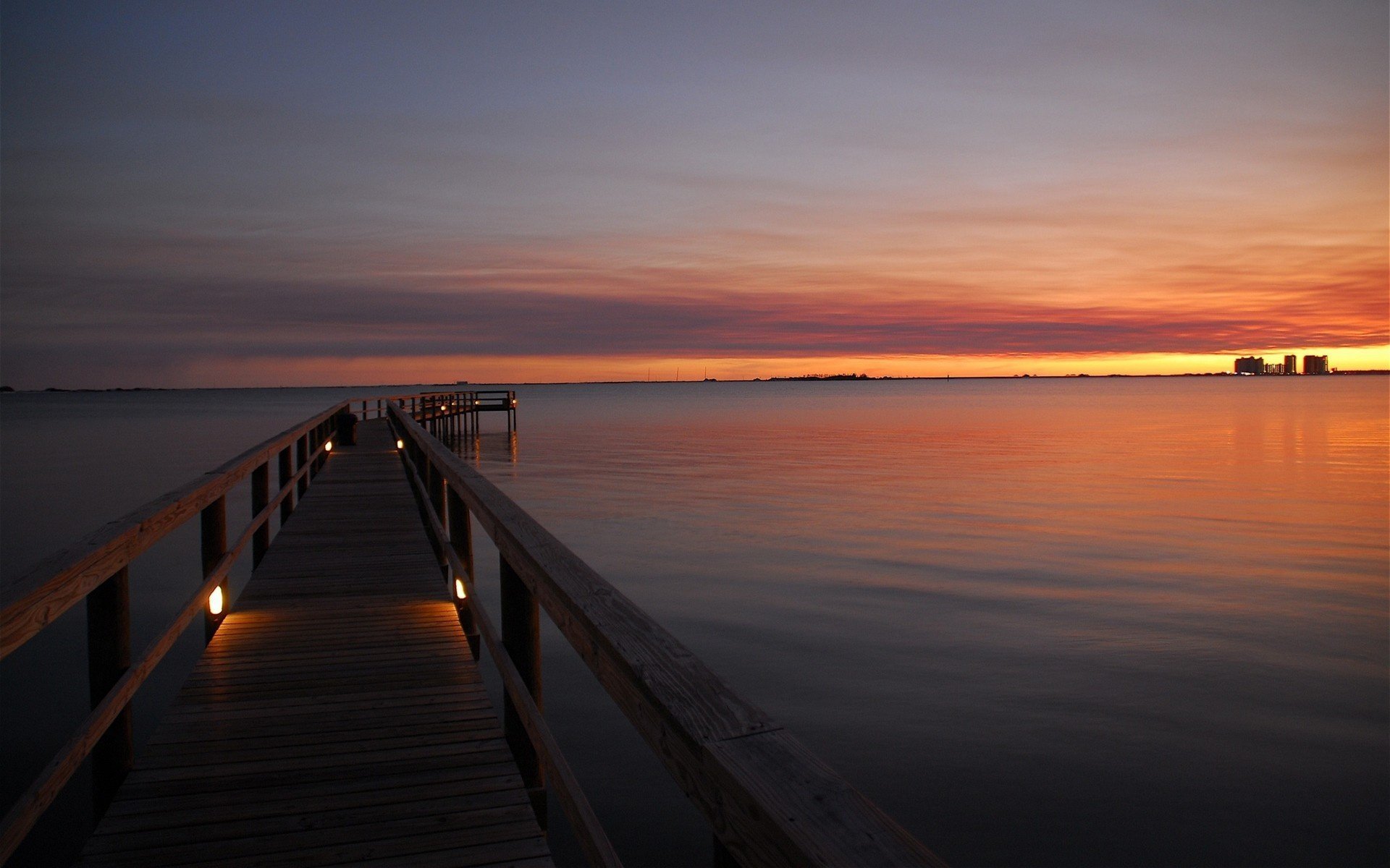 coucher de soleil jetée