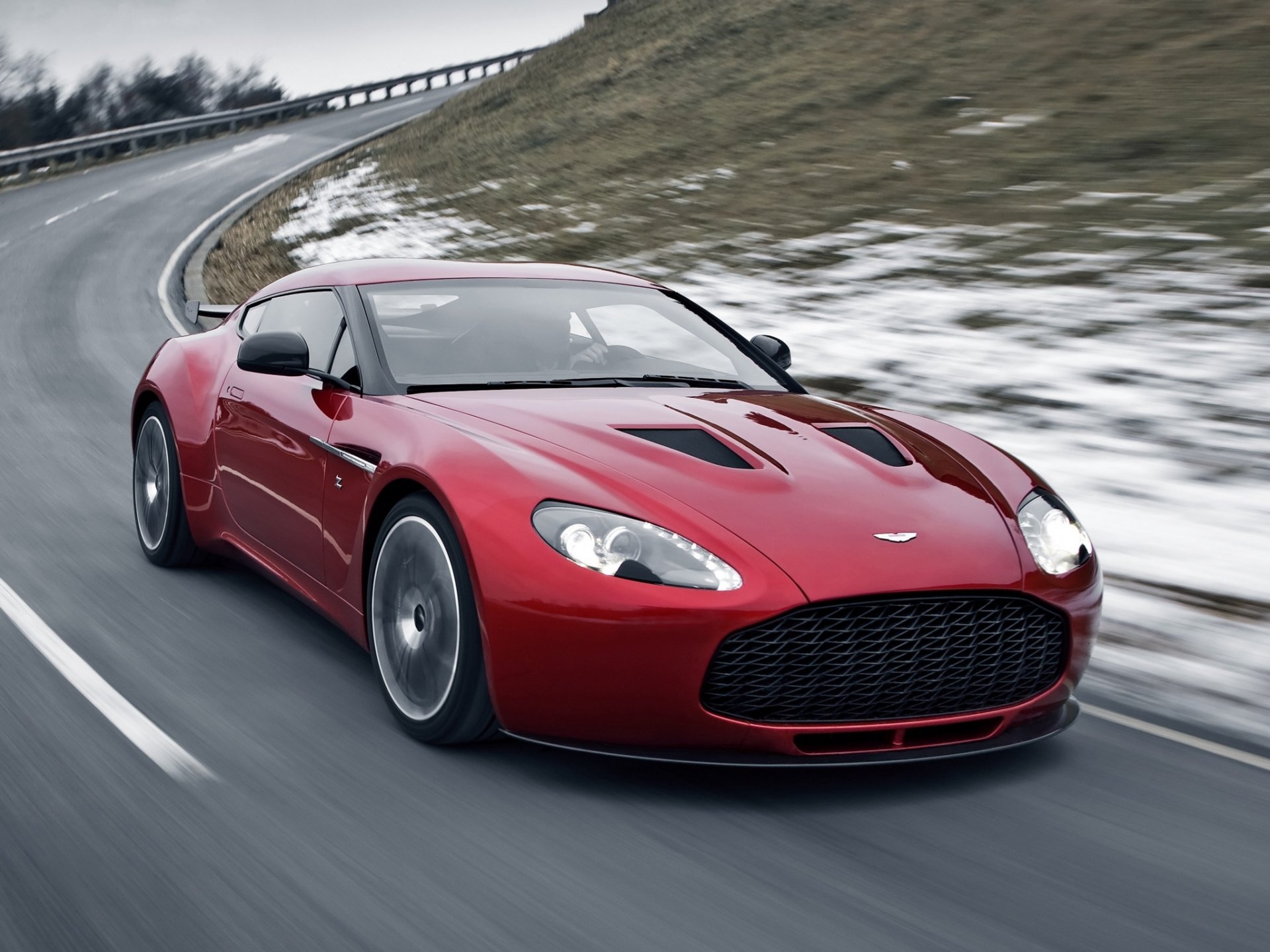 aston martin v12 zagato aston martin b12 zagato supercar.red front beautiful car road snow