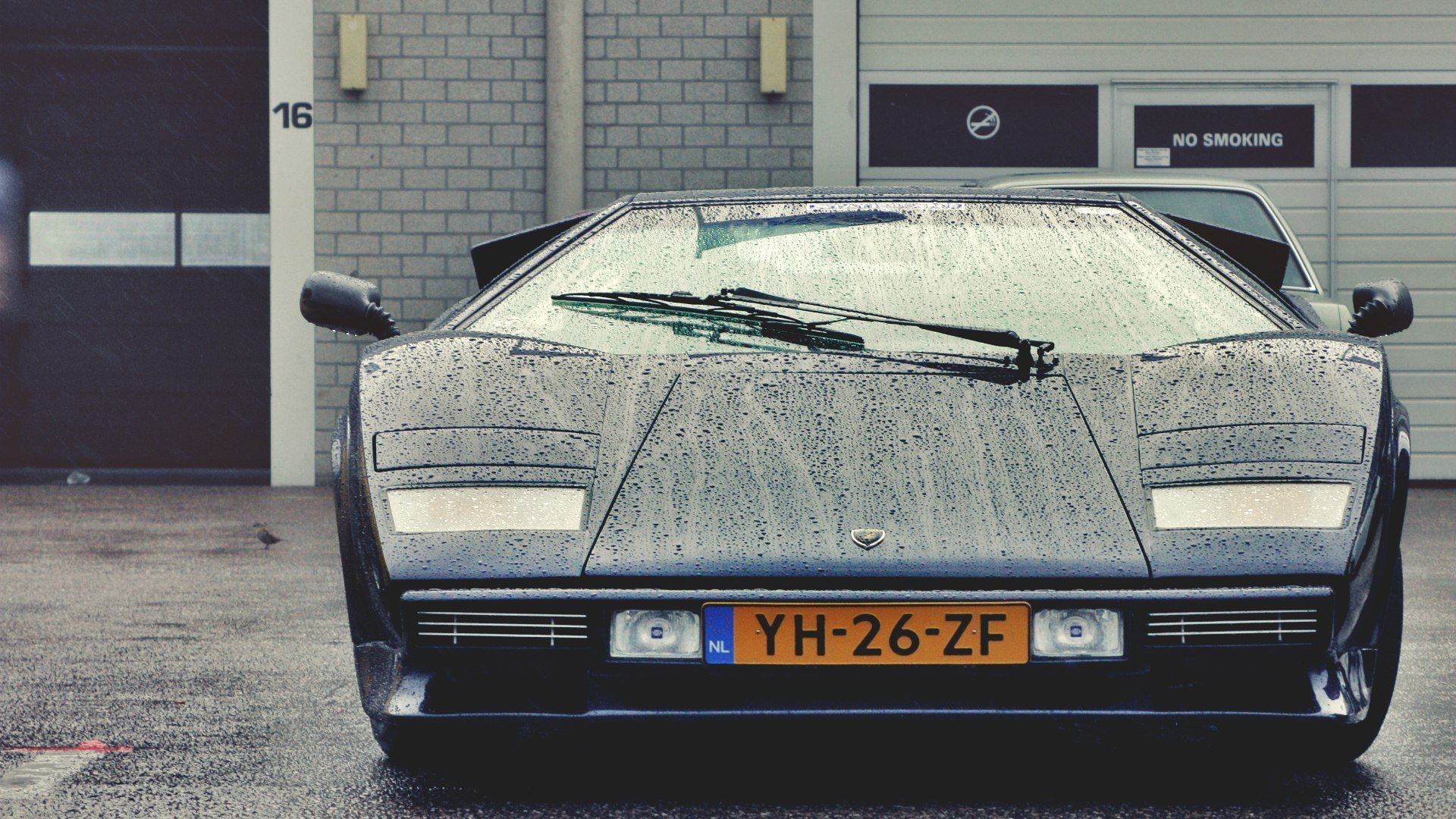 lamborghini countach классика красота капли