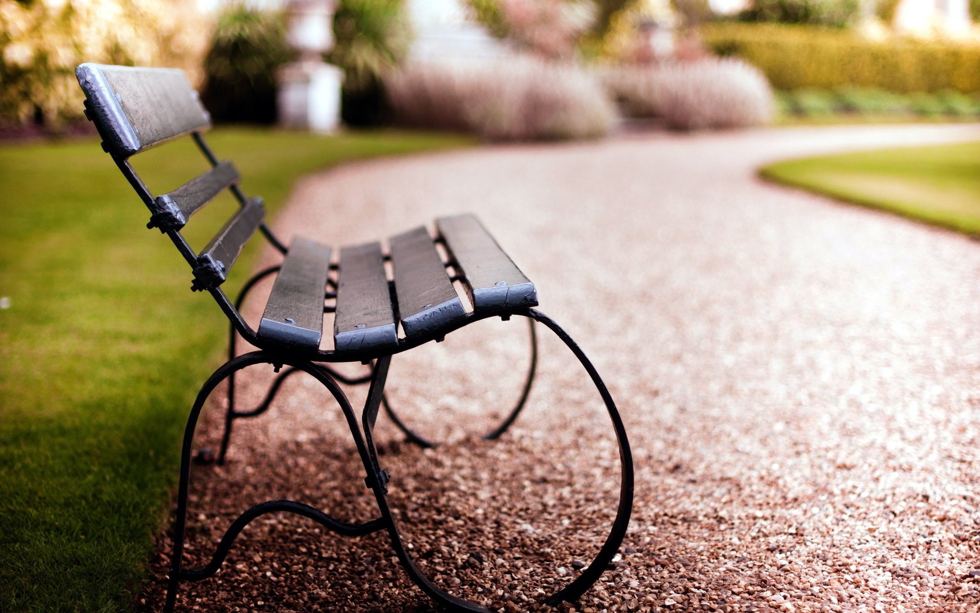 ummer park bench