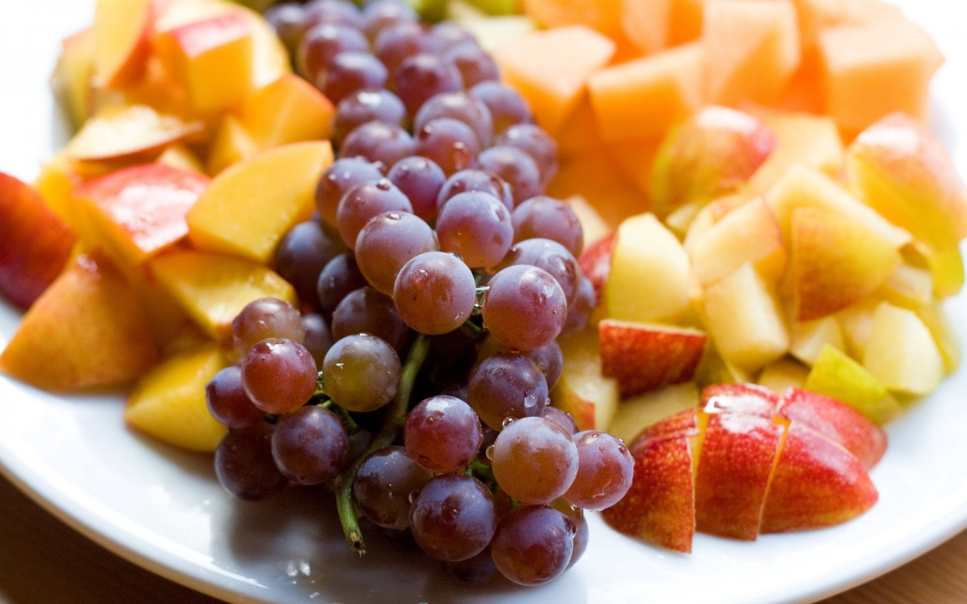 fruits nectarines grapes peache