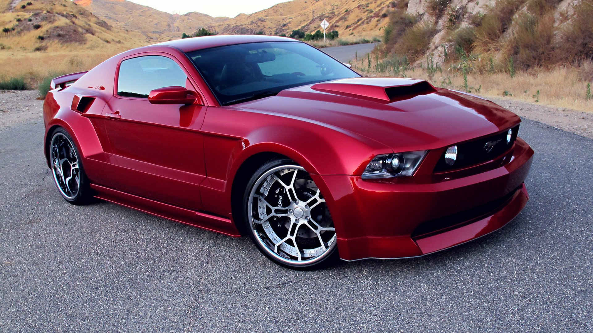 ford mustang gt czerwone tuning szerokie nadwozie felgi