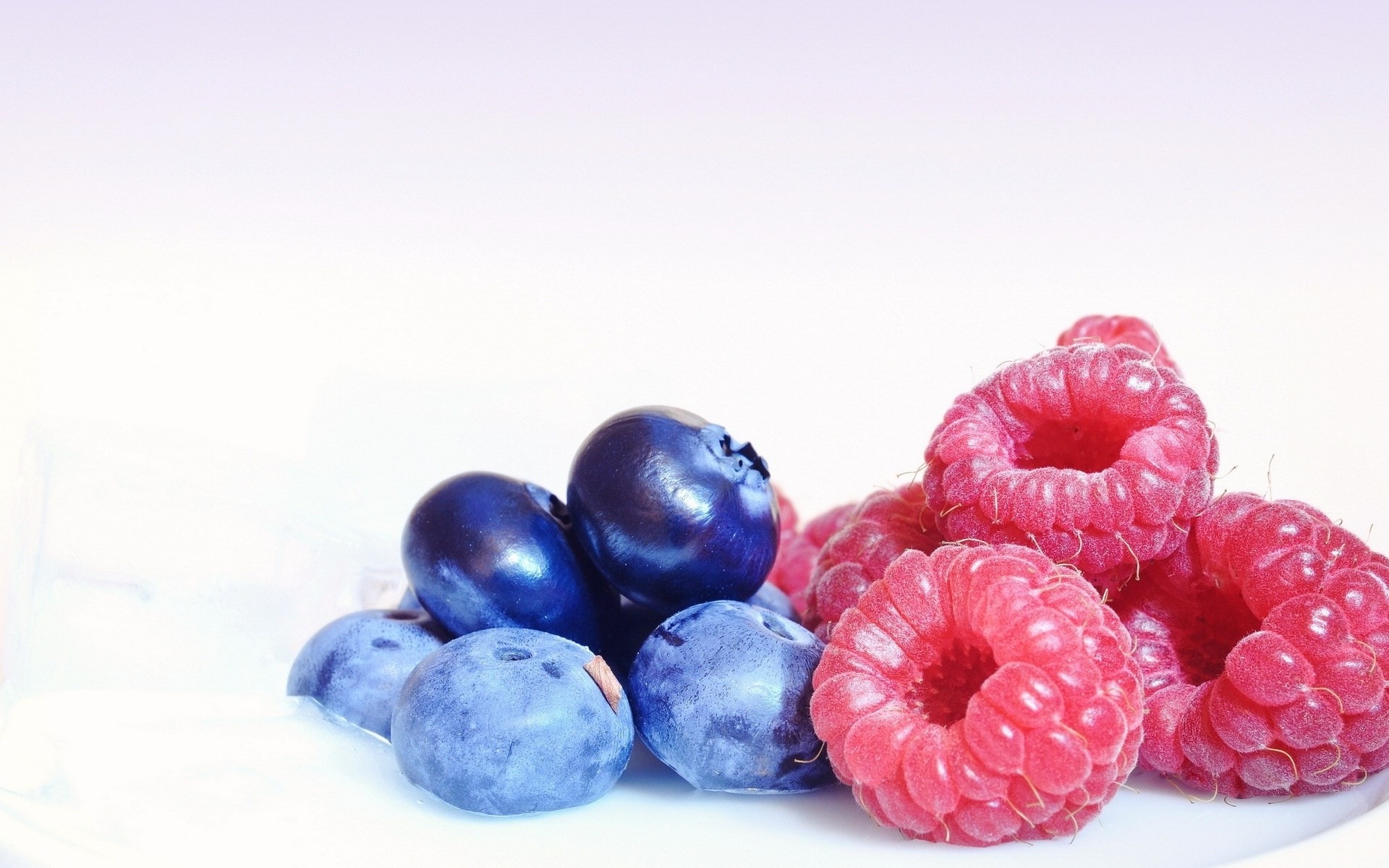 blueberries berries raspberry