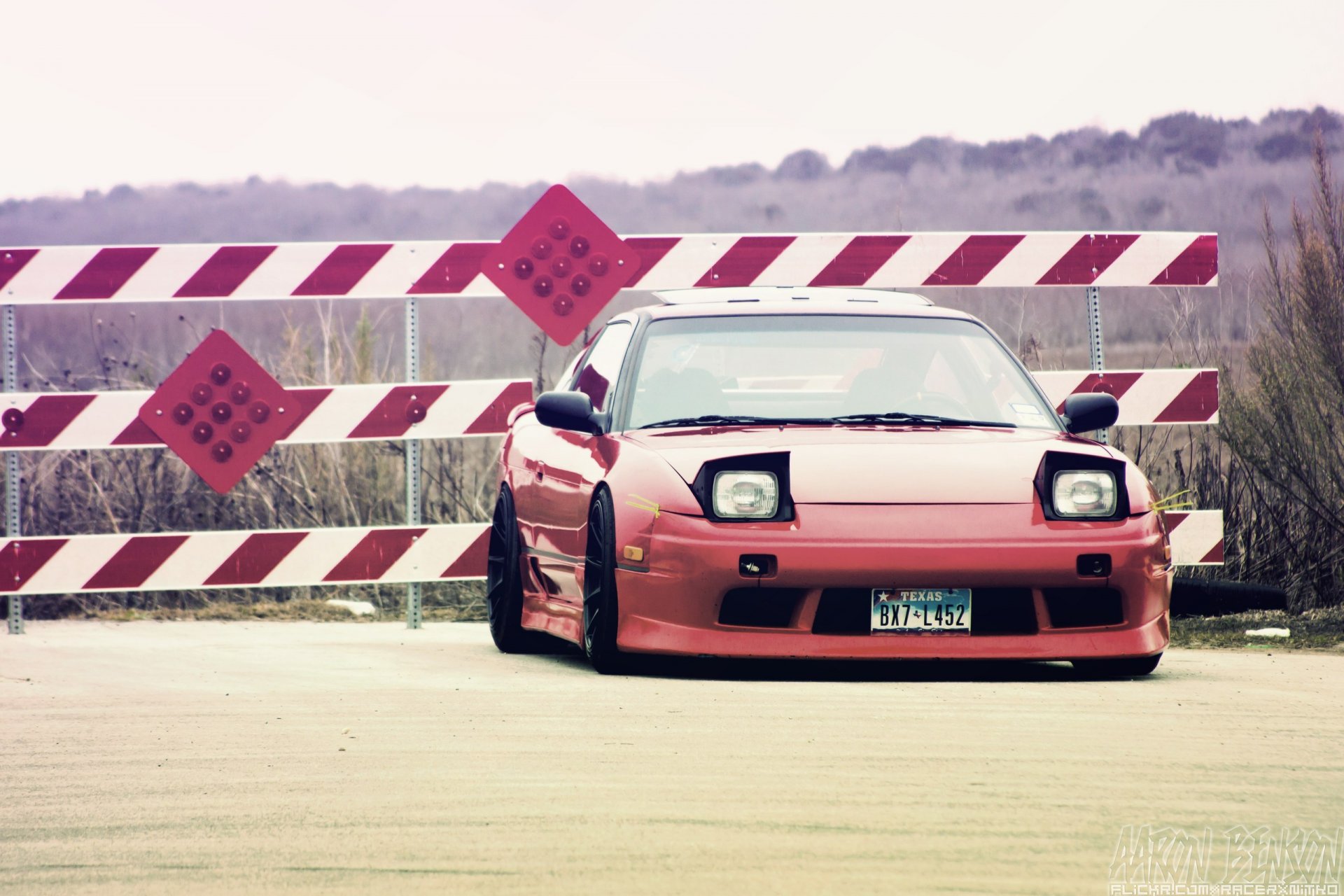 nissan 240sx bajo rojo