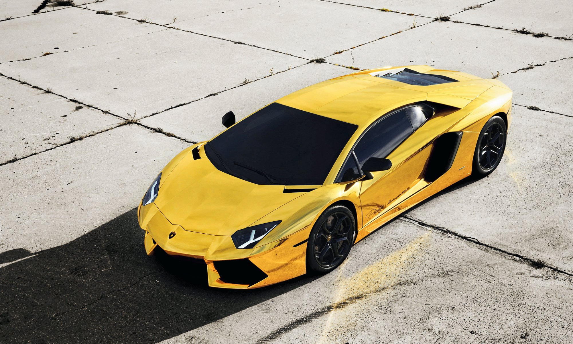 lamborghini aventador gold autos auto tuning sportwagen