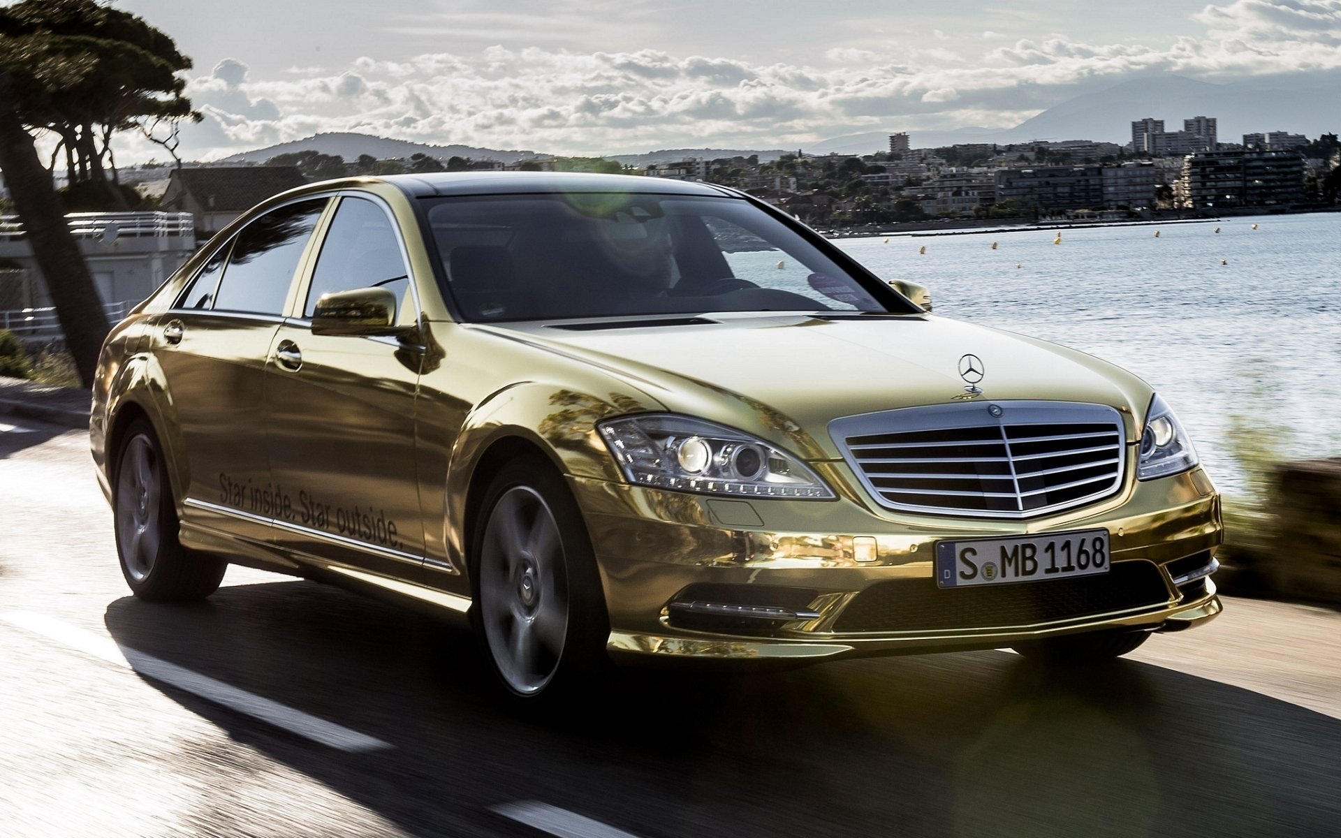 mercedes-benz s-klasse festival de cannes mercedes sedán delantero dorado especial.versión cielo