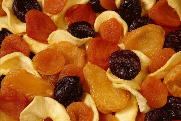 Mélange d abricots secs, de raisins secs et de noix