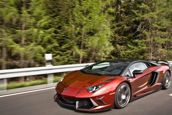 Lamborghini est la voiture la plus rapide dans le Far West