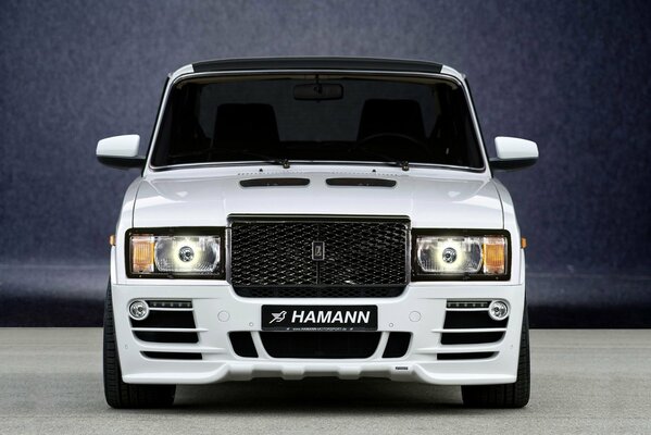 Frontal view of the white Lada Hamann