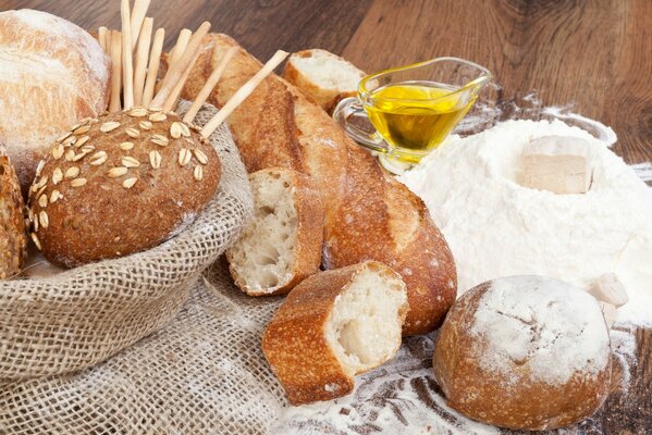 Pane Sì farina sul tavolo cibo
