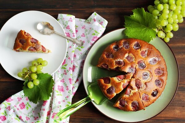 Delicioso pastel de bayas silvestres