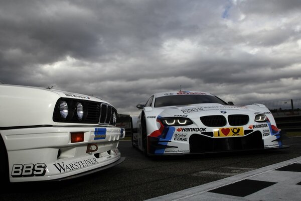 Wallpaper with colored bmw cars on the highway