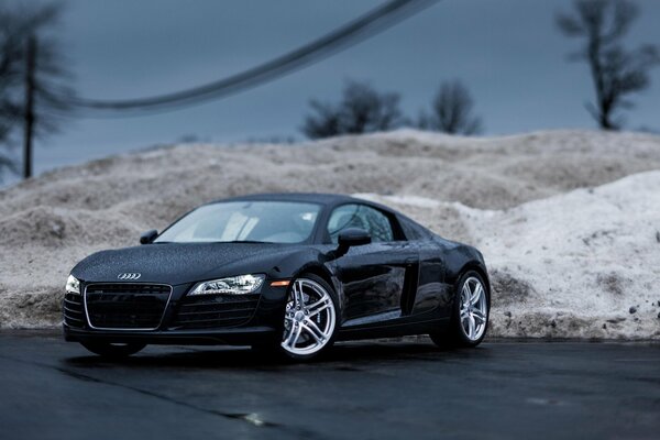 Audi r8 is ready to show speed
