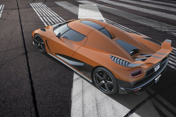 Beautiful sports supercar koenigsegg agera r