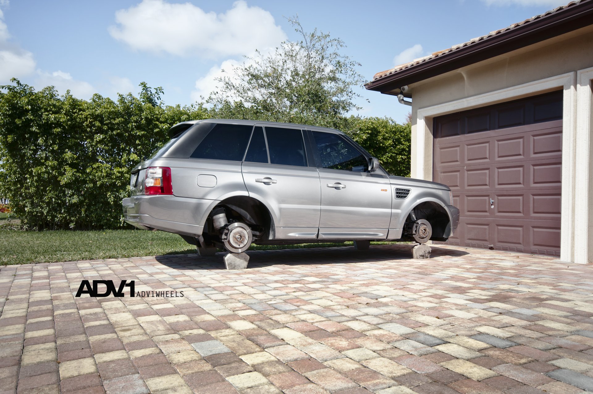 land rover range rover silver adv 1 wheels land rover range rover silver garage on brick