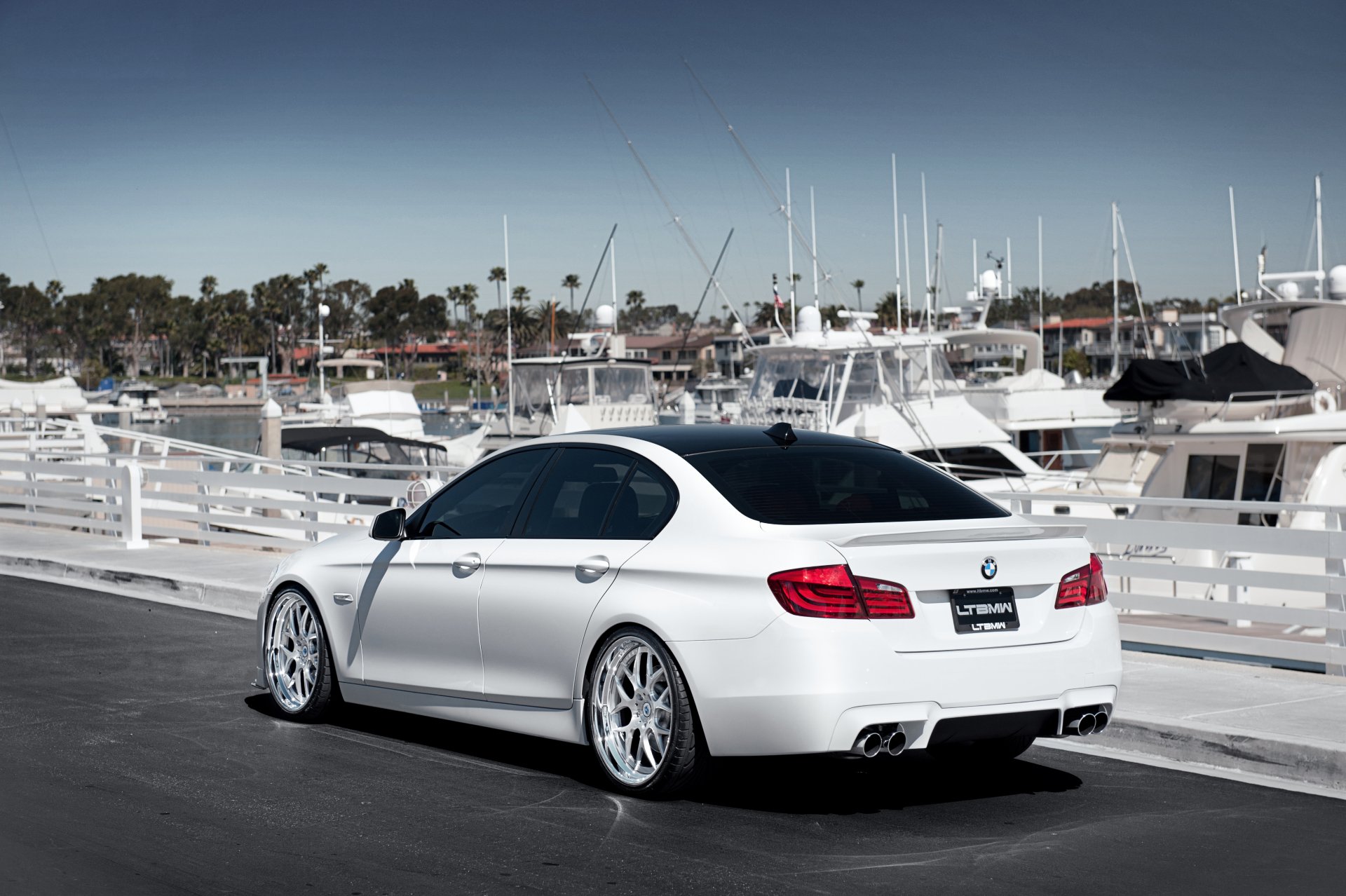 bmw série 5 f10 blanc bmw blanc quai yacht