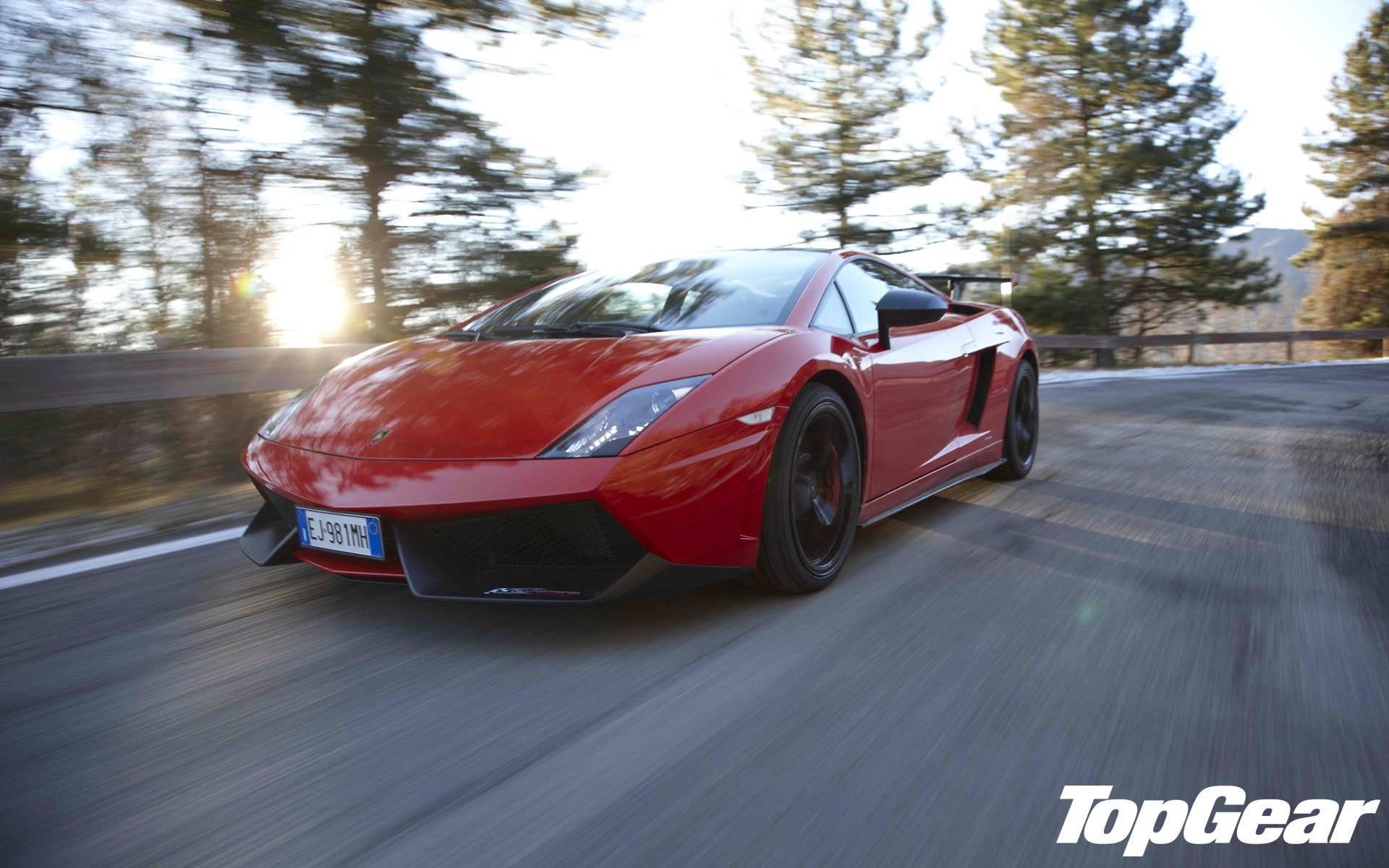 top gear top gear vitesse supérieure meilleure émission de télévision lamborghini gallardo lp570-4 super trofeo stradale supercar avant rouge route arbres soleil